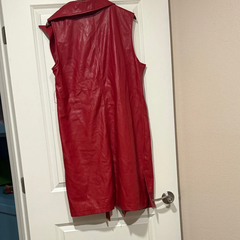 Bagatelle Red Sleeveless Leather Vest - Picture 9 of 9